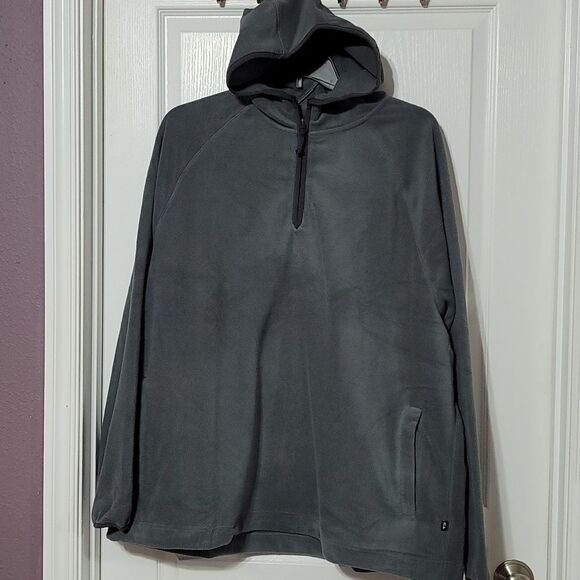 🎉 Host Pick 🎊 Free Assembly Men's Hoodie - Picture 1 of 5